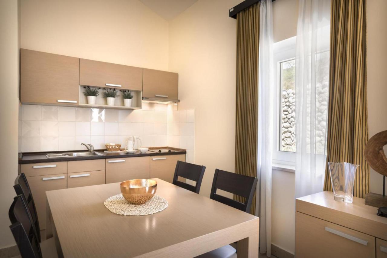 Apartment Aci Marina Црес Екстер'єр фото