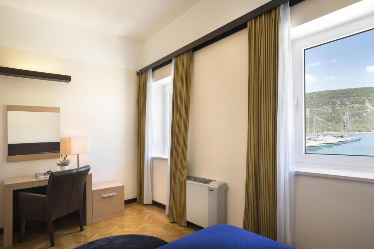 Apartment Aci Marina Црес Екстер'єр фото